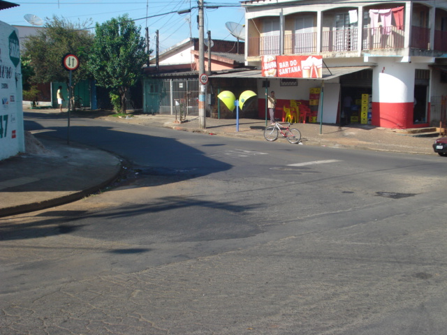 Ruas do Jardim das Laranjeiras após operação tapa-buracos.