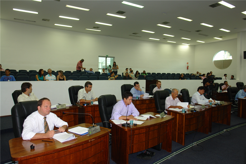 A pedido de Joi, empresa contratada pelo DER iniciou sondagem do solo no entorno de passarela da SP-304.