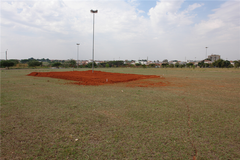 Academia começa a ser construída na praça Dona Regina.