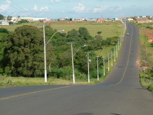 Avenida Alfredo Contatto, que sofre com falta de iluminação