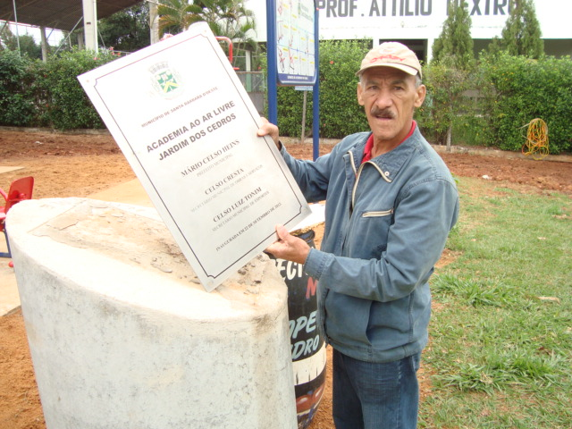 Pereira pede melhorias para academia ao ar livre no Jardim dos Cedros.