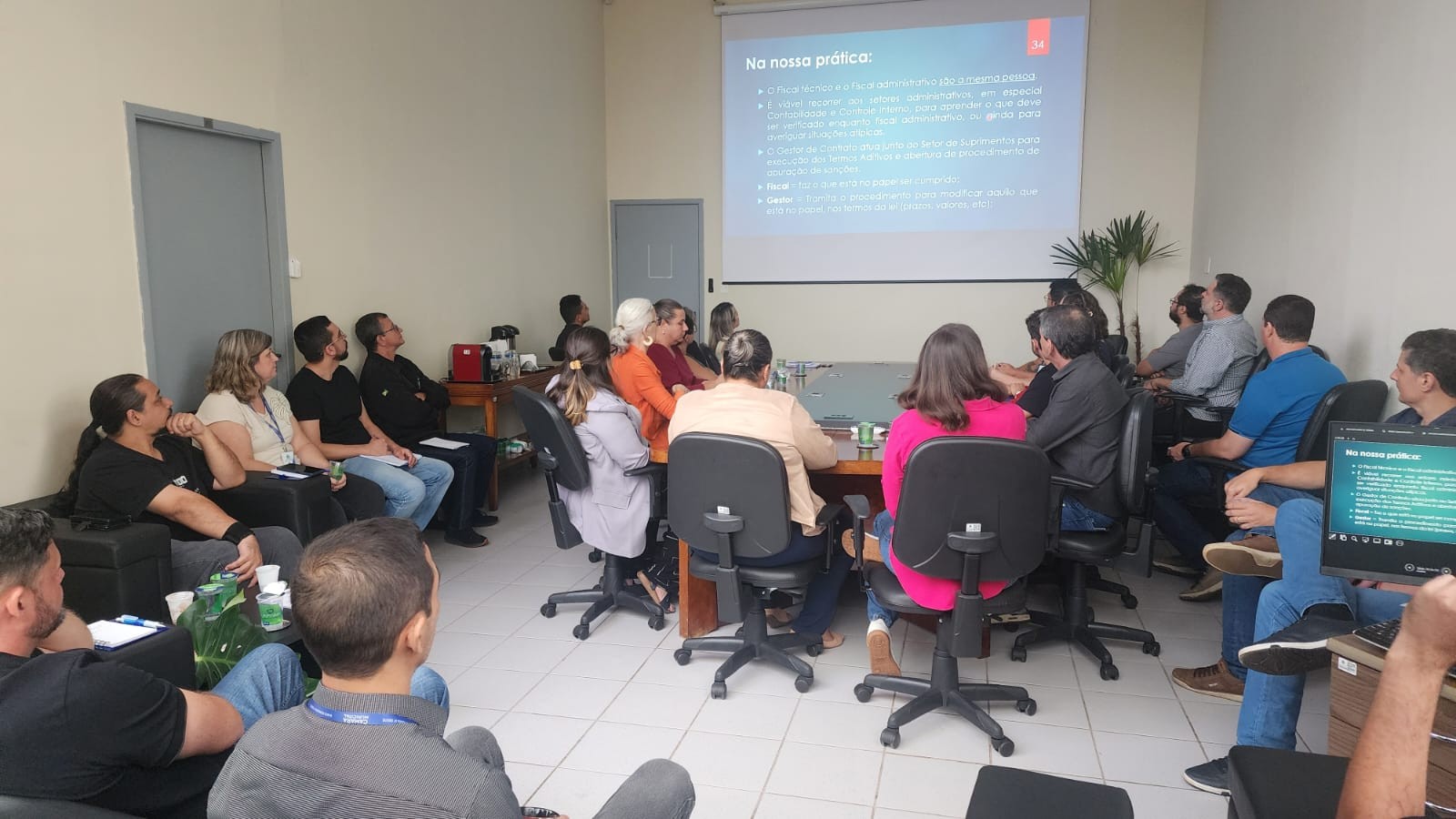 Servidores da Câmara participam de treinamento sobre fiscalização de contratos