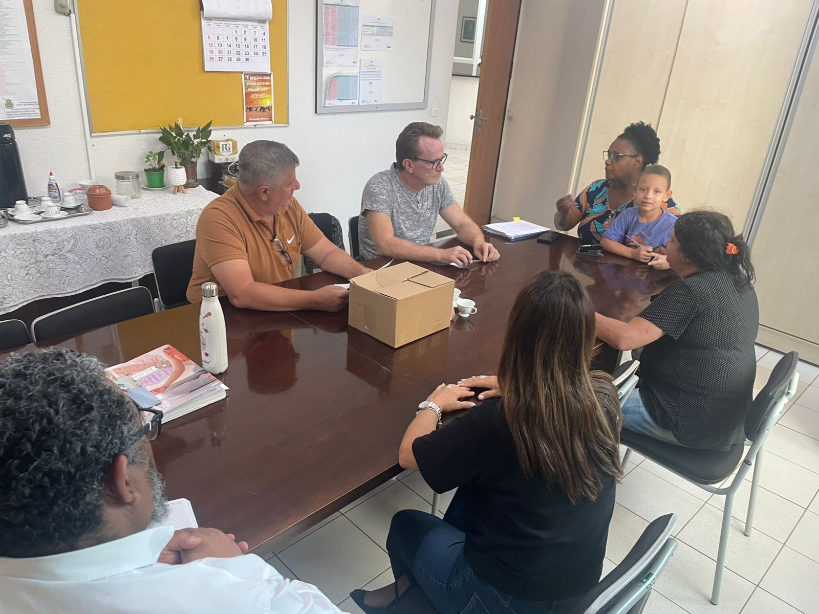 Vereador e secretária de Educação garantem manutenção do transporte escolar em bairros da zona rural