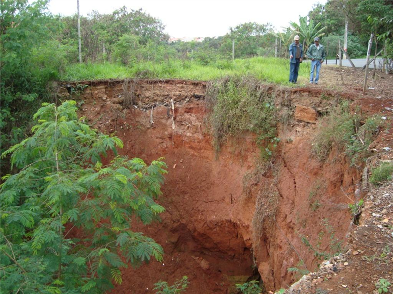 Pereira sugere criação de parque linear na zona leste