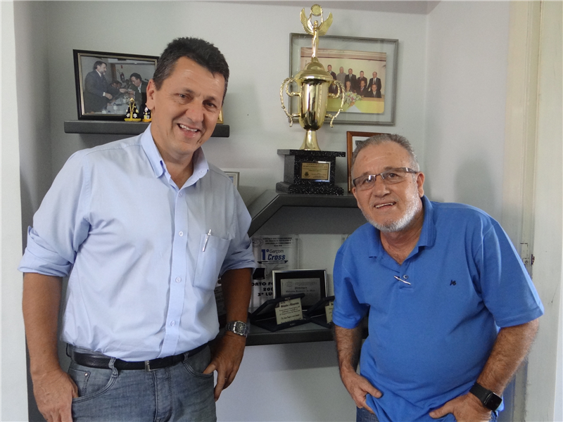 Kadu e o presidente do Sintchospir, Francisco Dantas