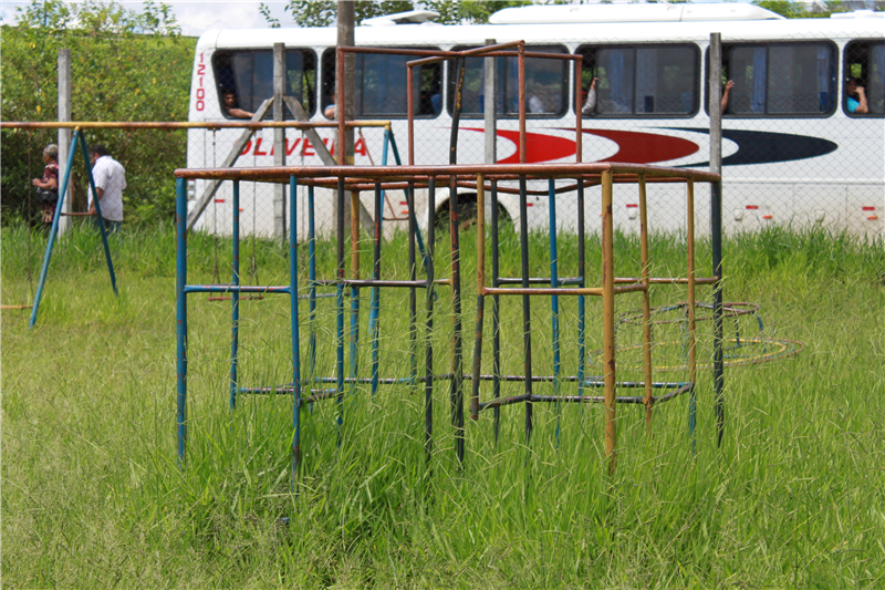 Parque infantil no Parque Olaria.
