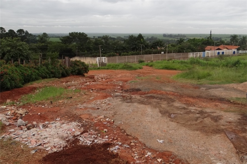 Kadu pede nivelamento e cascalhamento, como obras paliativas, na Wilcon Pereira
