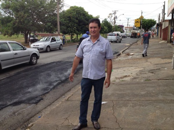 Operação tapa-buracos tem sido realizada pela Prefeitura