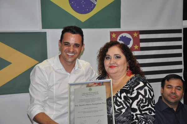 Pinguim homenageou a empresária Sandra Maria Gonçalves Pina