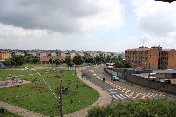 Bebeto pede construção de pista de skate em praça do Romano