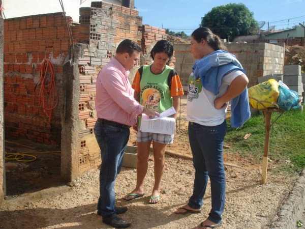 Carlos Fontes em visita ao Santa Alice.