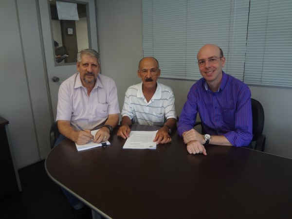 Pereira em reunião com Maiello e Rodela.