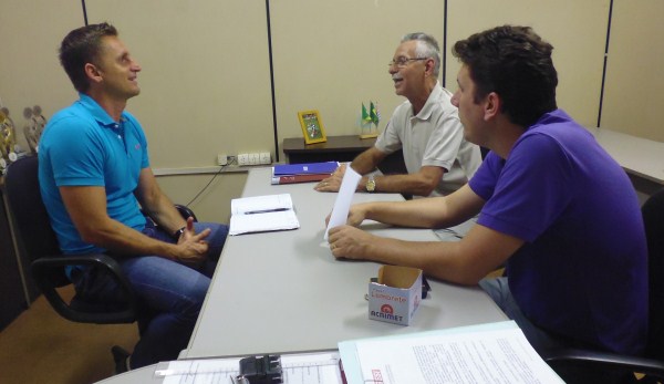 Carlão e Giovanni se reuniram com secretário Vinícius Furlan