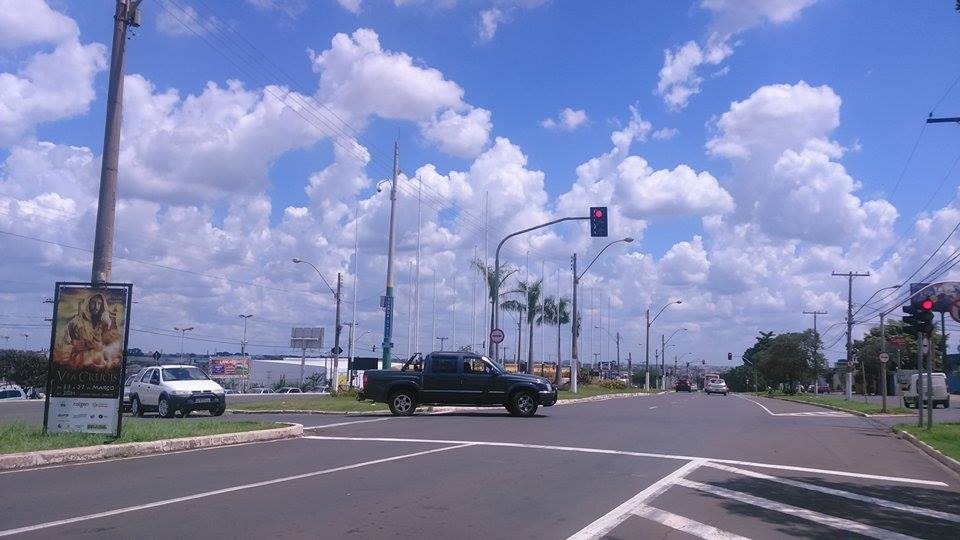 Bandeiras sumiram do Memorial da Migração inaugurado em 2015