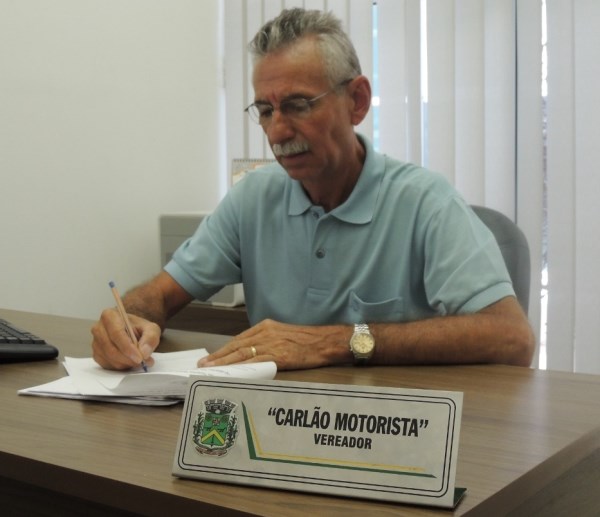 Projeto de Carlão Motorista beneficia idosos e deficientes