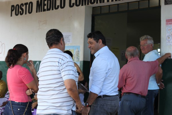 Bebeto em visita à UBS do Roberto Romano.