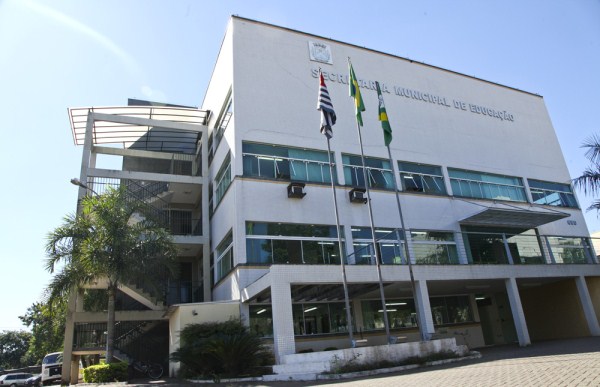 Alunos foram reagrupados em salas em diferentes unidades